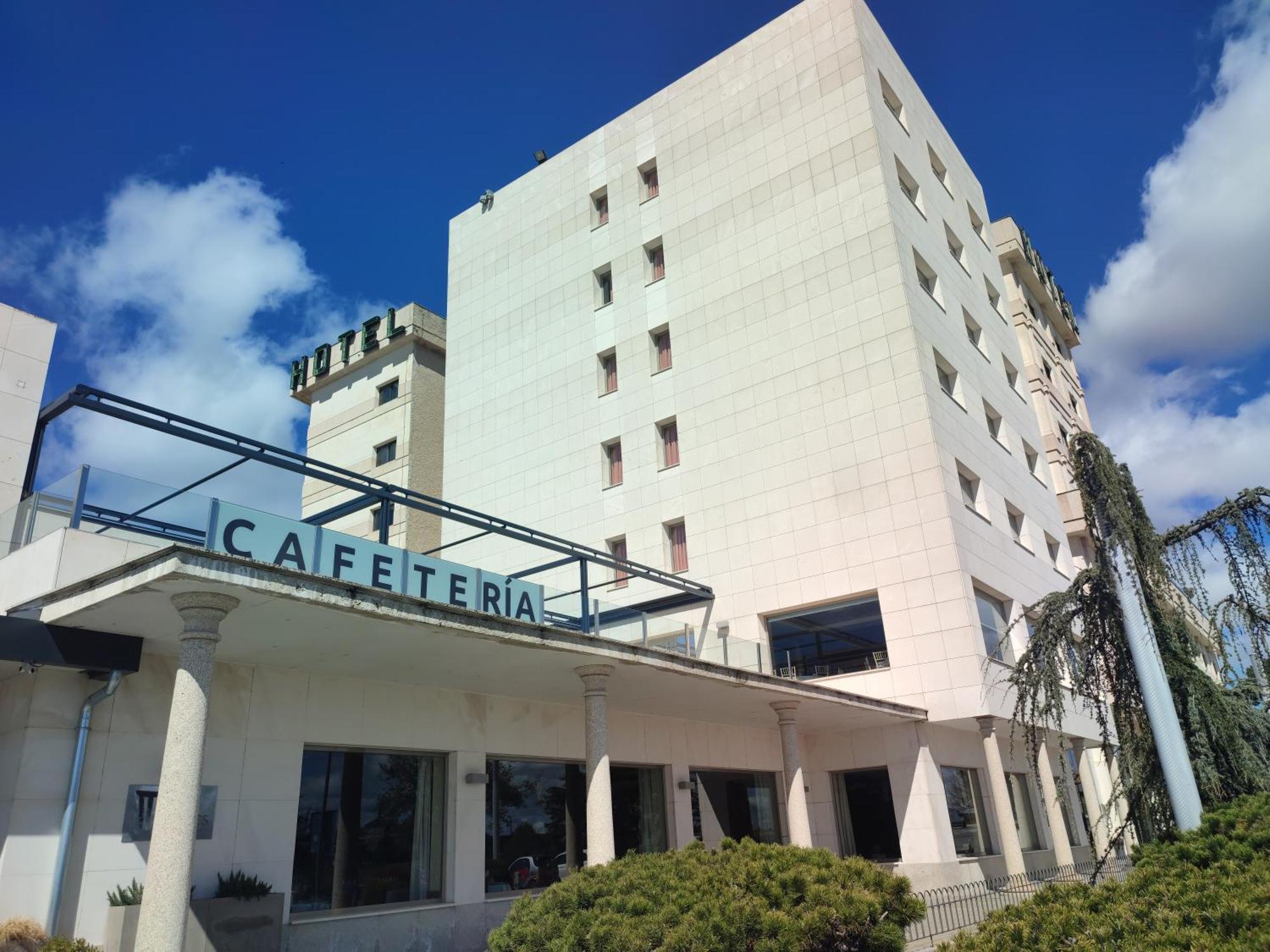 Hotel Sercotel Cuatro Postes Ávila المظهر الخارجي الصورة