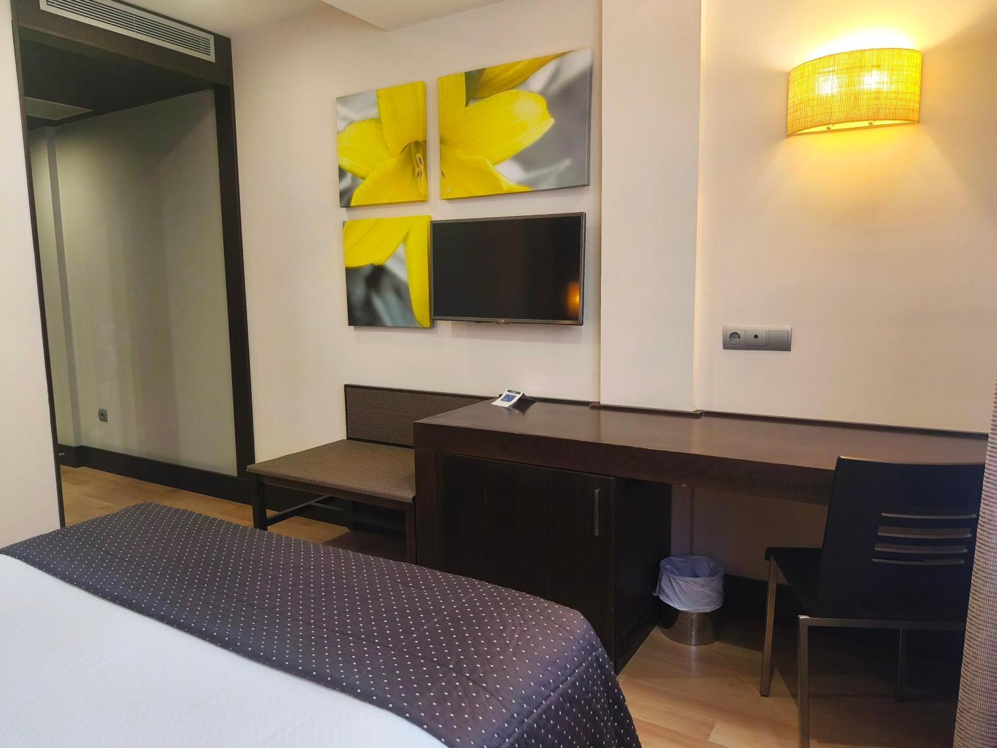 Hotel Sercotel Cuatro Postes Ávila المظهر الخارجي الصورة
