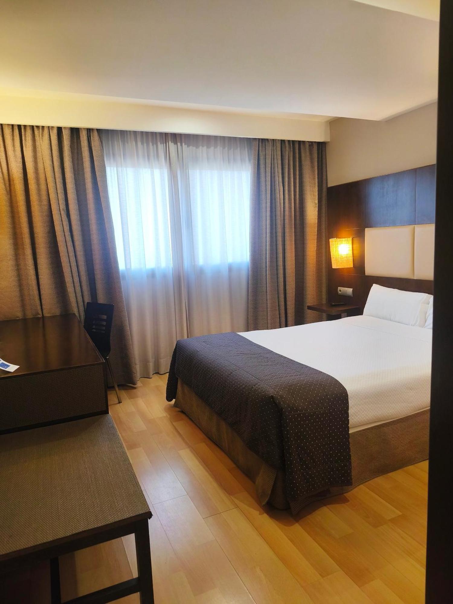 Hotel Sercotel Cuatro Postes Ávila المظهر الخارجي الصورة